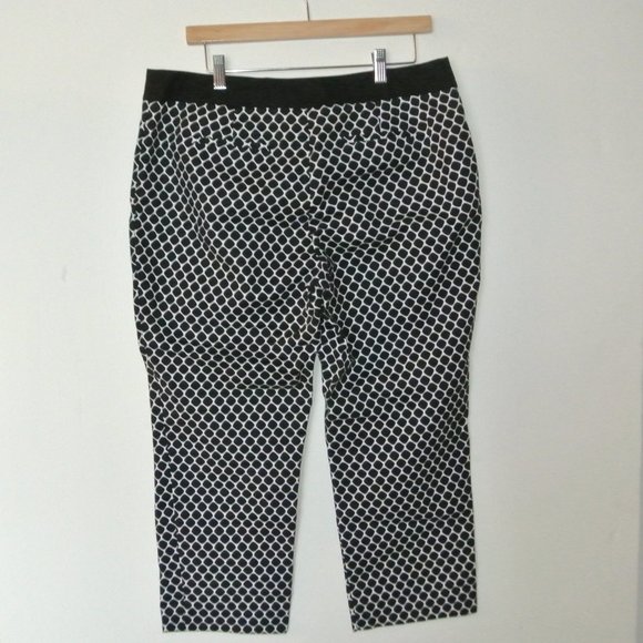 Apt. 9 Modern Fit Black White Print Pants 12 - Picture 9 of 9